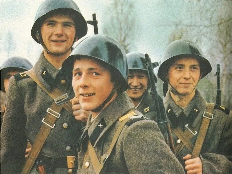 Военно исторический союз. Советская армия 1980. Солдат СССР. Советская армия 1970. Солдат Советской армии.