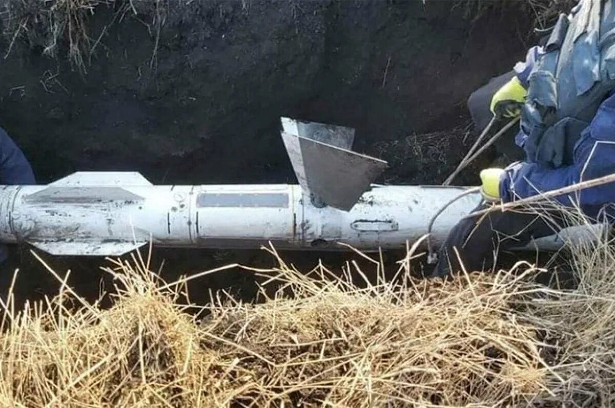 Mgm-140a atacms block 1. Склад ракет новости. Вагонах со снарядами. Mgm-140 atacms ракета. Блэк стар надпись.