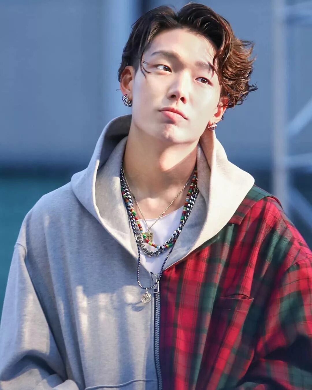 Чжи вон ikon. Bobby ikon. Bobby ikon. Бобби кореец. Дживон из айкон.