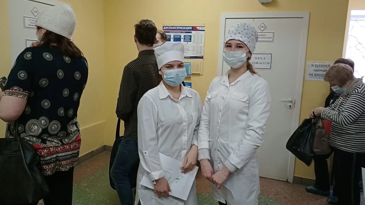 Омский областной медицинский колледж. Сомк нижний тагил. Профильный медицинский класс воткинск. Медицинский профильный класс. Выпускники медики.