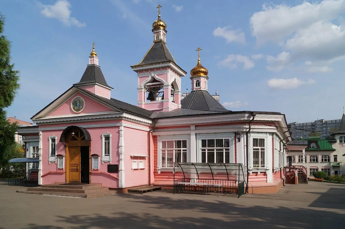 Храм преображения господня в богородском. Церковь в богородском. Храм спаса преображения в богородском. Церковь в богородском. Богородский храм на краснобогатырской.