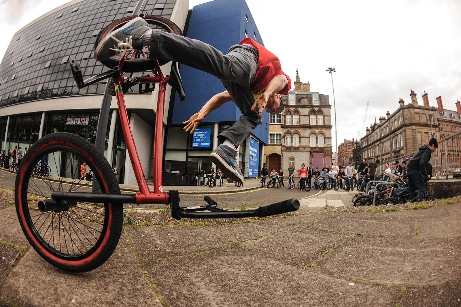 Смешной трюк. Bmx трюки. bmx ride. смешные трюки. икс райд на bmx.