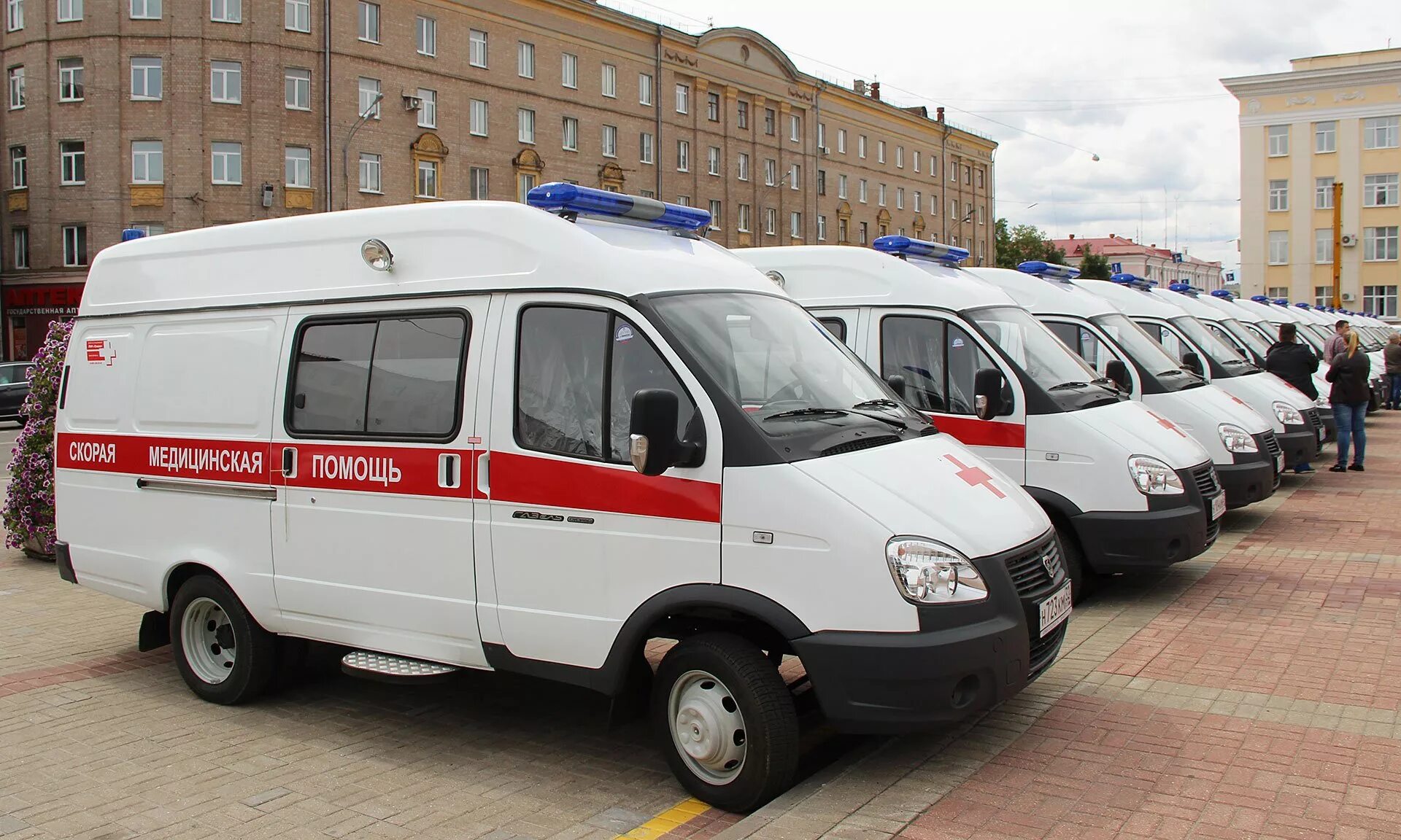 Первая станция скорой помощи. Брянская городская станция скорой медицинской помощи. Карета скорой помощи. Первые кареты скорой помощи. Машины скорой помощи России.