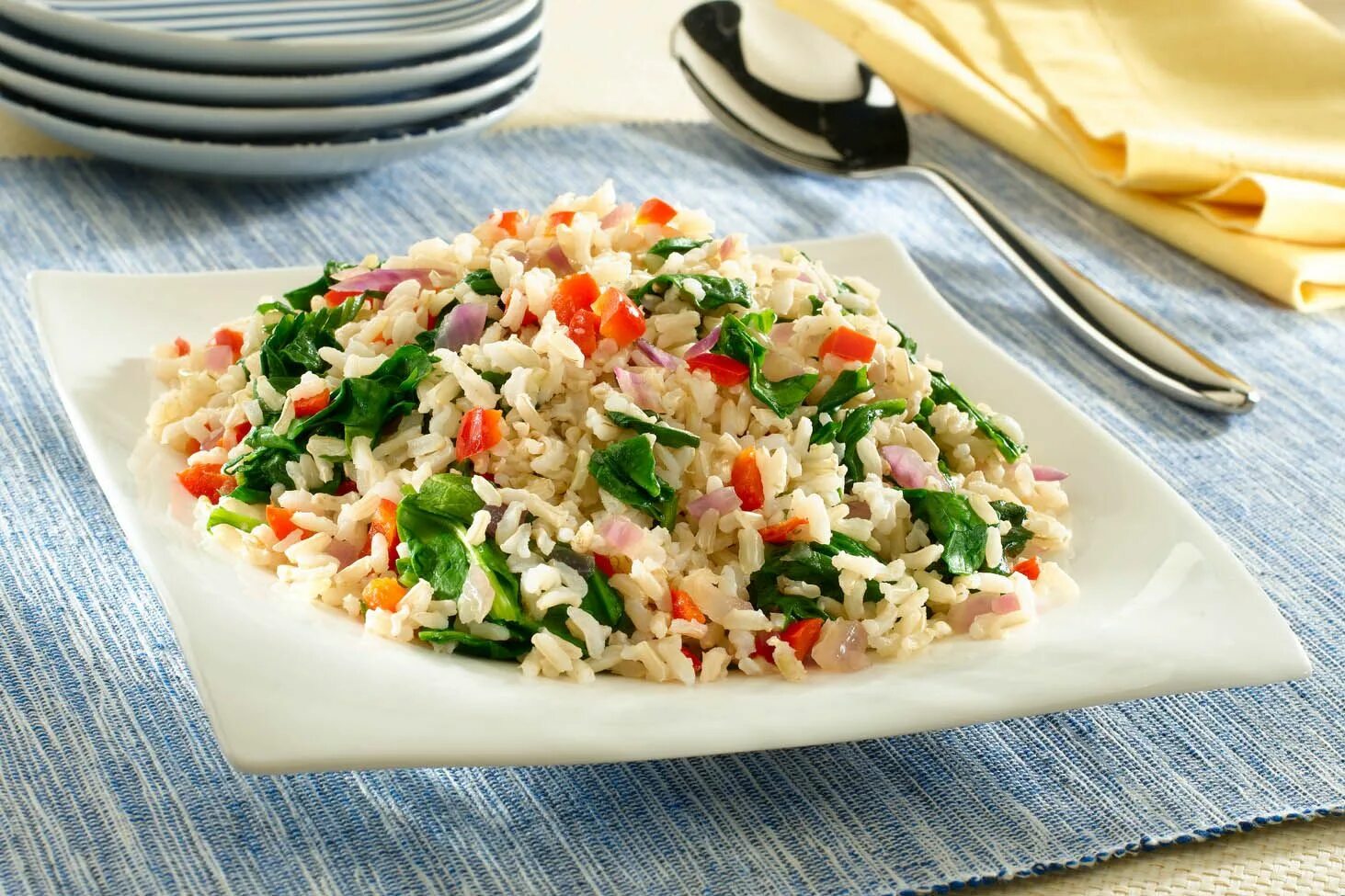 Rice vegetable. Рис с овощами. Диетические блюда с рисом. Рис с овощами на гарнир. Рис с овощами быстрого приготовления.