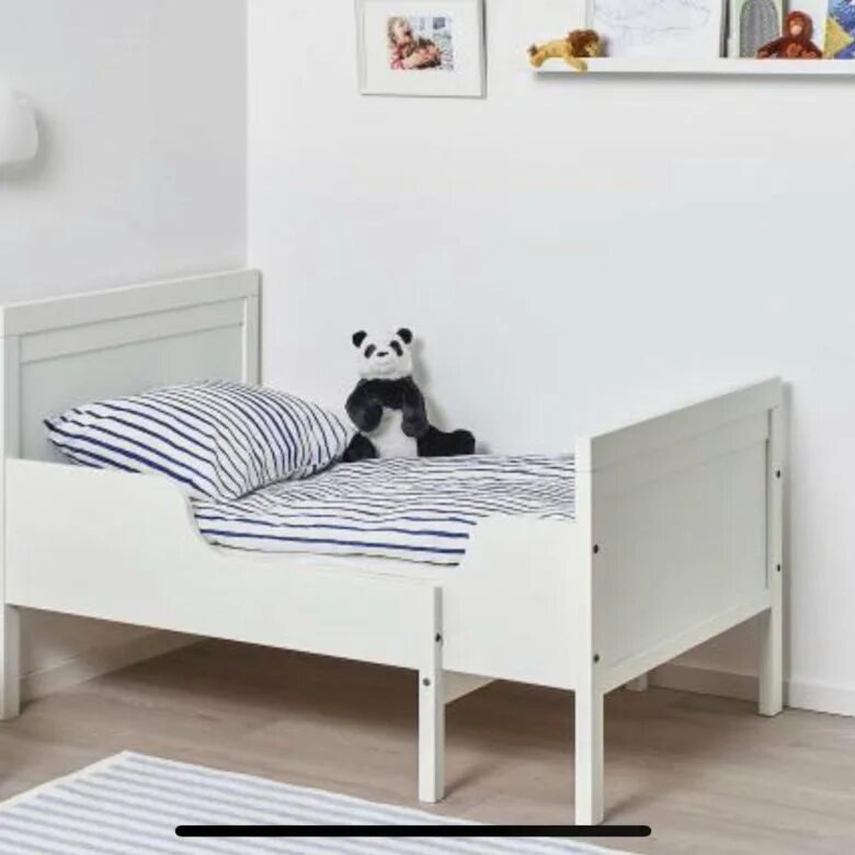 Икеа сундвик кровать. Sundvik сундвик раздвижная кровать. Икеа сундвик кровать. Детская кровать икеа сундвик. Кроватка икеа сундвик дуб.