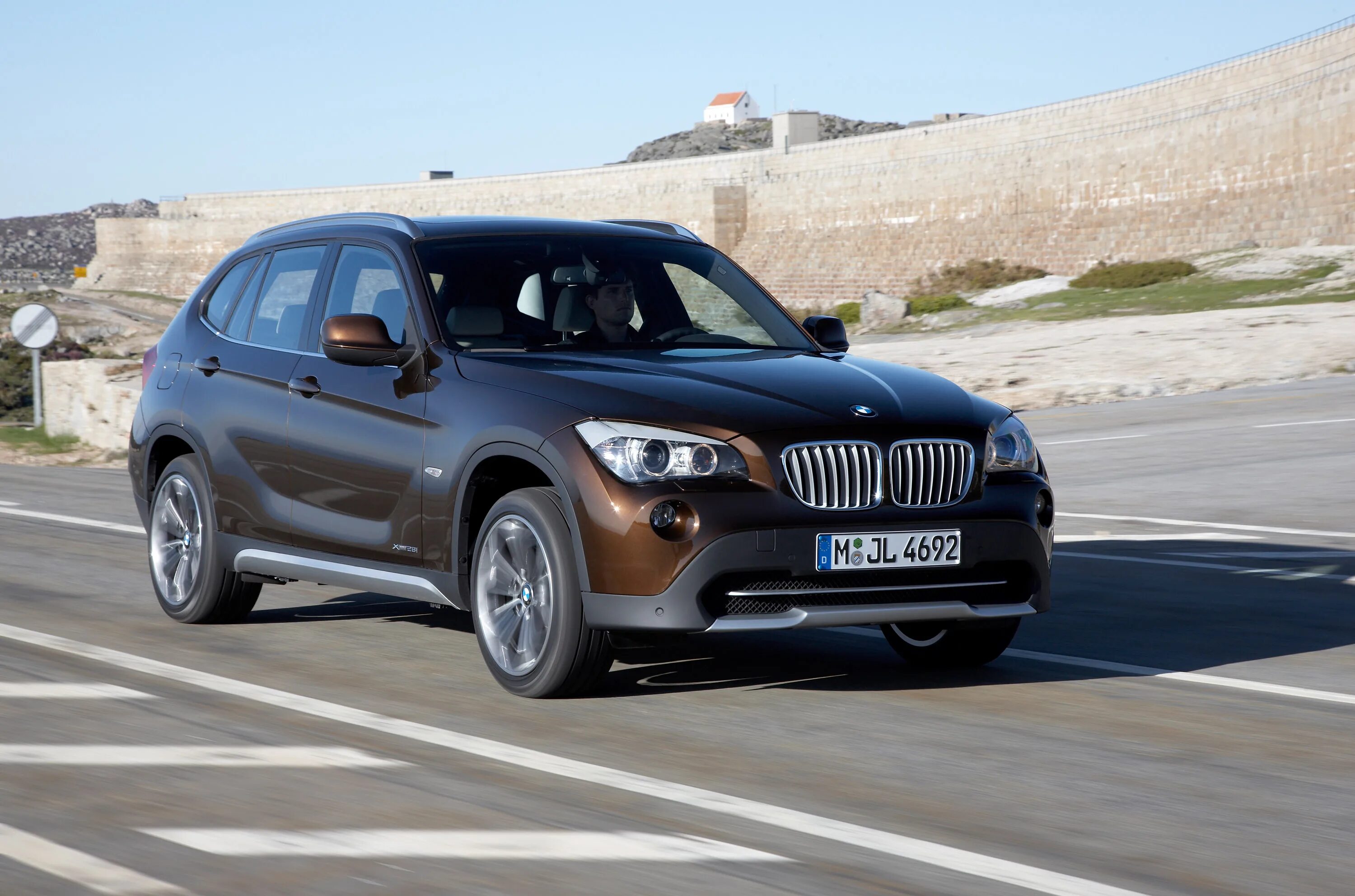 Bmw x1 2012. БМВ x1 2009. BMW x1 2009-2012. BMW x1 e84.