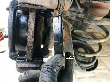 Замена тормозных колодок рио 3