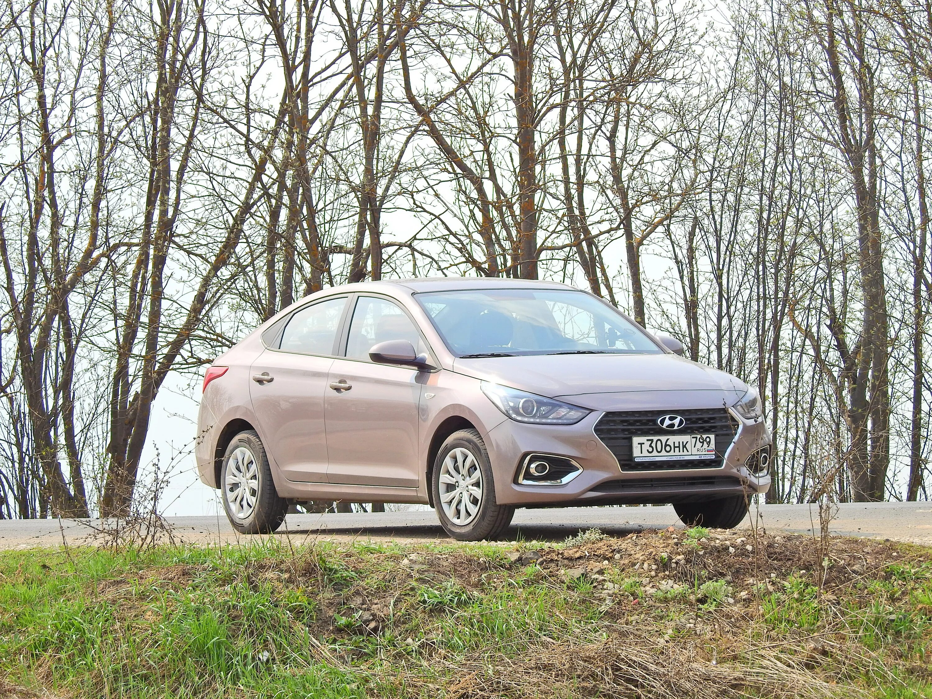 Хендай солярис какое поколение. Hyundai Solaris 2 поколение. Хёндай сорялис 2 поколение. Hyundai Солярис 2 поколение. Хендай Солярис 2 Рестайлинг.