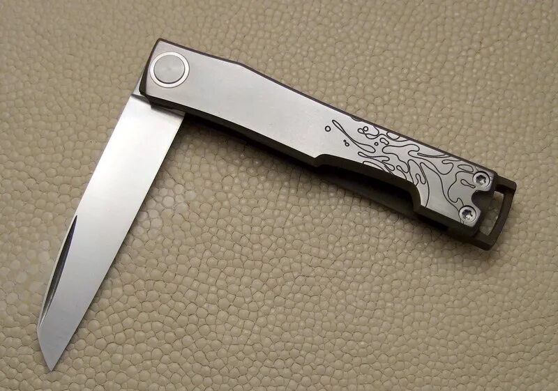 9cr18mov нож складной. Cpm-s35vn. Нож складной lionsteel sr2 v. Необычные замки складных ножей. Нож ирбис кизляр складной.