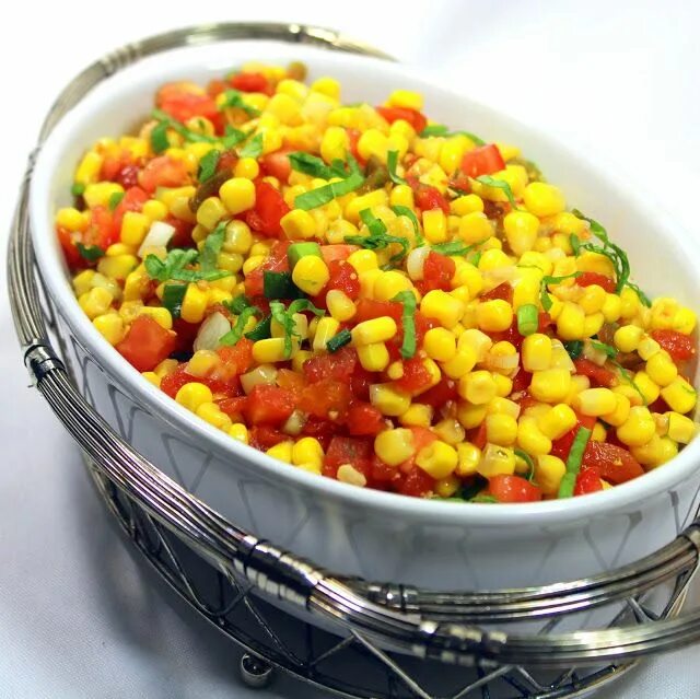 Кукурузный перец. Натюрморт с кукурузой. Перец зерна. Кукуруза чили. Салат с перцем и кукурузой.