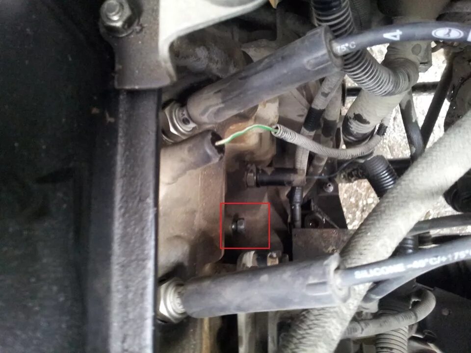 Болт слива антифриза с блока шевроле нива. Болт сливной с блока ваз 2107. Кран слива антифриза ваз-21214. Сливная пробка блока 2123. Болт сливной тосола 2106 с блока.