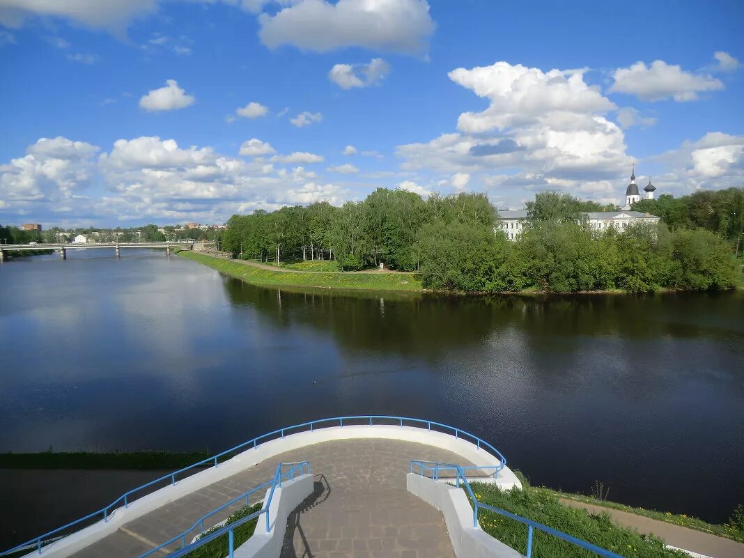 город на ловати управляющая. древние города великие луки. набережная крепость. город на ловати управляющая компания. великие луки 850.