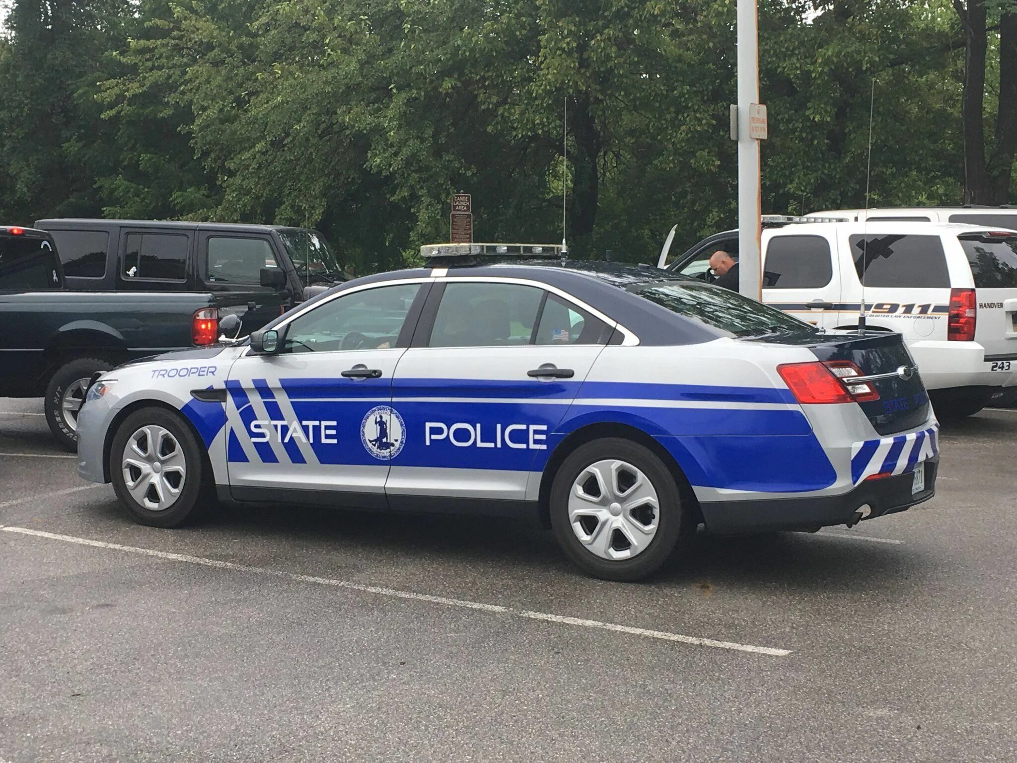 Штат Вирджиния State Police. North Carolina State Police Додж. Полицейская машина штат Техас. Автомобили полиция штат Вирджиния США. State cars