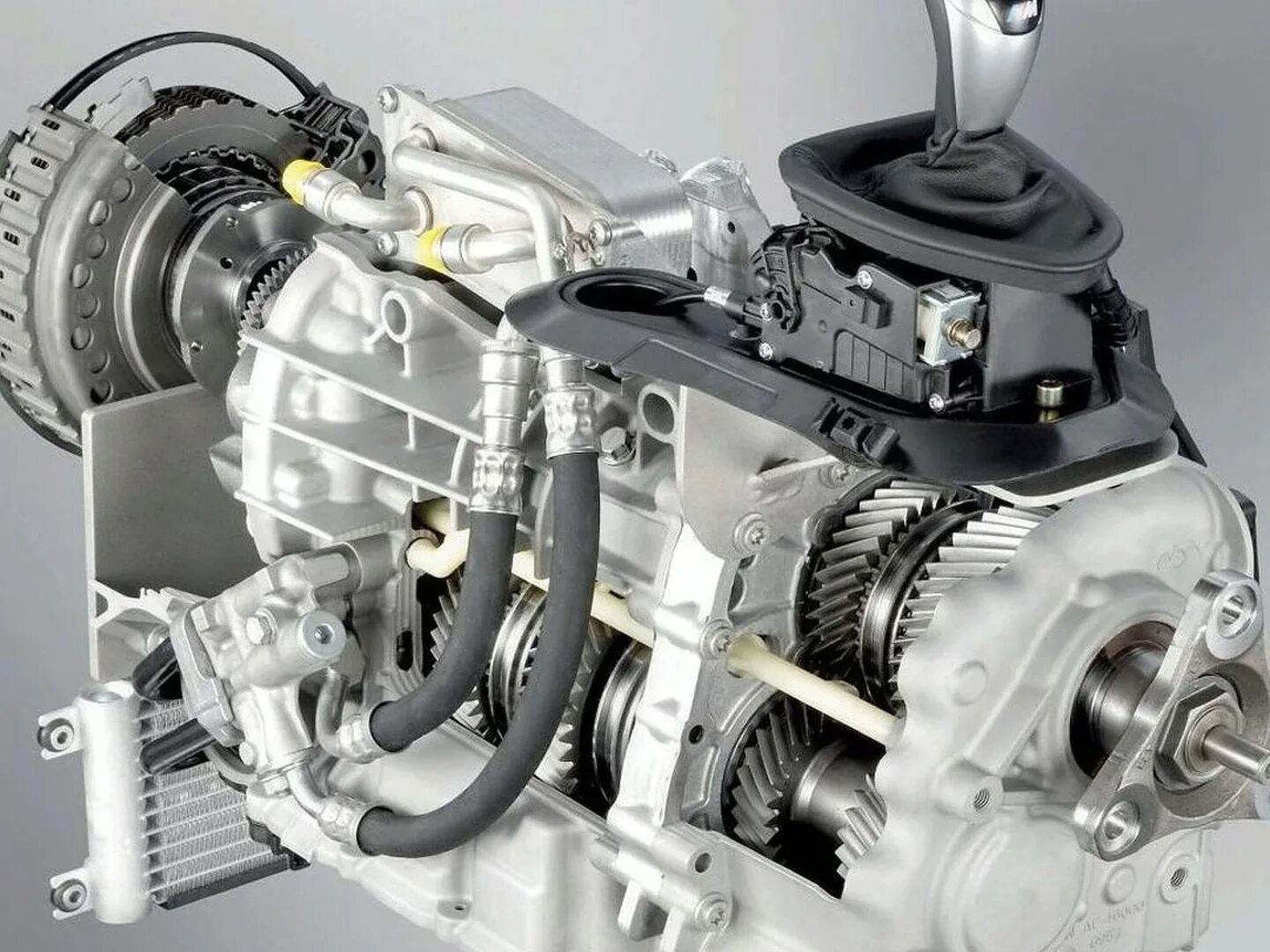 Двигатель мкпп. BMW m5 gearbox. Коробка автомобиля. Коробка передач. Автоматическая трансмиссия автомобиля.