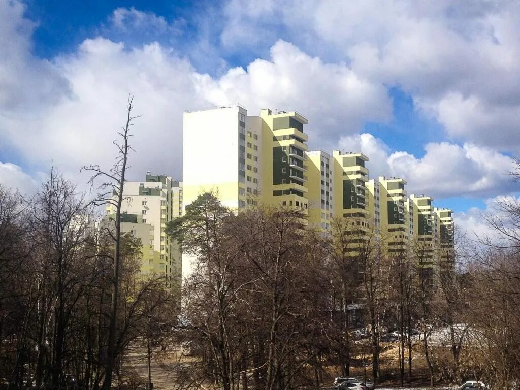 Высоковольтная 22, подъезд 5. Высоковольтная улица московская область. Высоковольтная улица московская область. Высоковольтная улица московская область. Жк парк на фабричной.