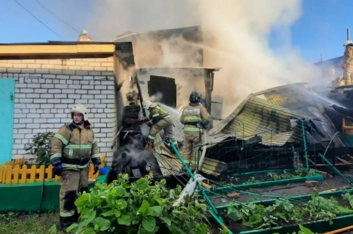 Пожар. Пожар фото. Пожары в Самарской области. Сгоревший дом. Что творится в самаре