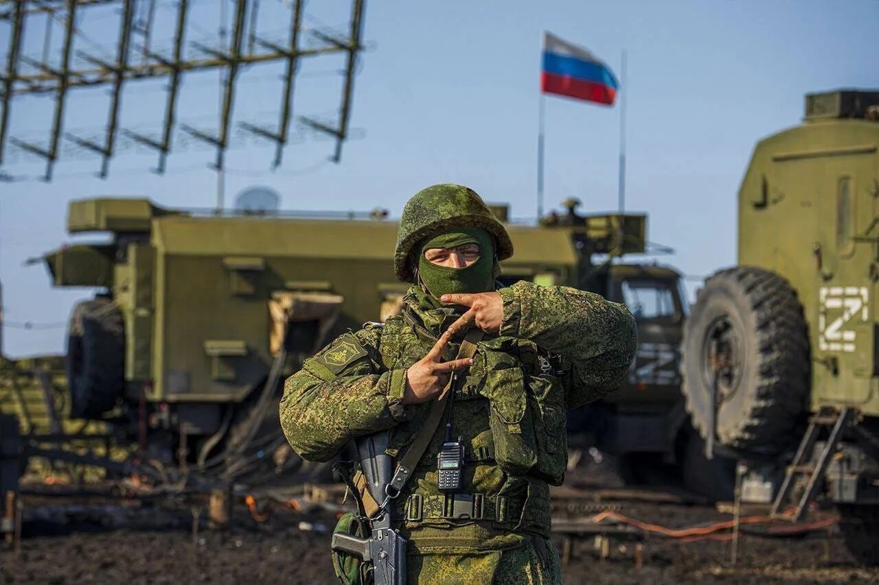 Продвижение российских войск на украину видео. Восйка Росси на Украине. Солдат армии России. Российские войска. Войска России на Украине.