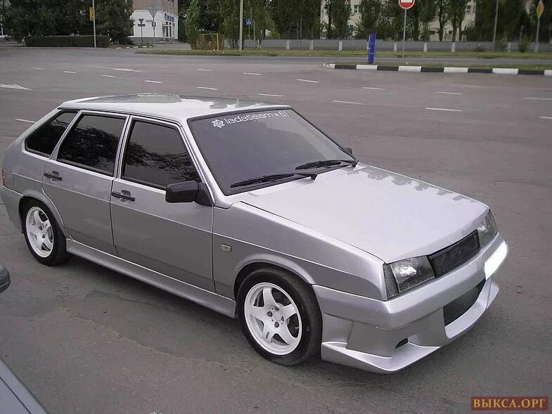 Небольшая эволюция в конечном дизайне - Lada 21099, 1,7 л, 2001 года наблюдение 