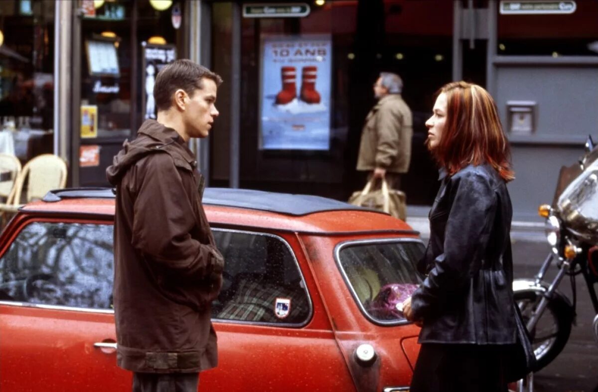 Мэтт дэймон 2002. Идентификация борна русский. Идентификация борна the bourne identity, 2002. Мэтт дэймон 2002. Мэтт дэймон идентификация борна.