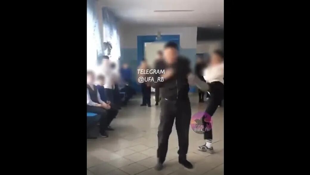 Драка в башкирии в кафе. Массовая драка школьников.