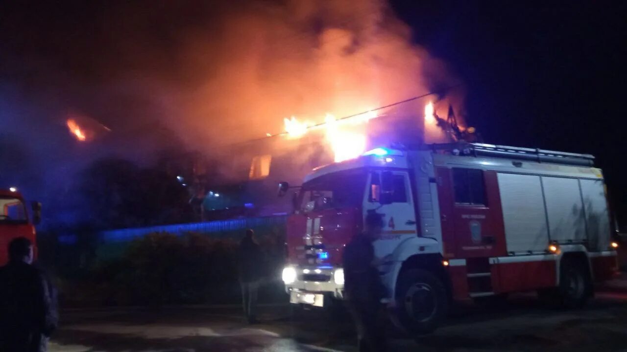 Пожар на Пугачевской. Пожар в Оренбурге. Возгорание. Пожарные Оренбуржья. Что творится в оренбурге