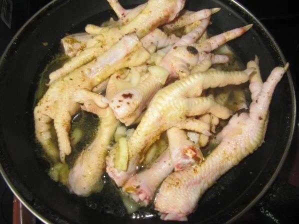 Отварные куриные лапки. Отварные куриные лапки. Маринованные куриные лапы. Отварные куриные лапки. Отварные куриные лапки.