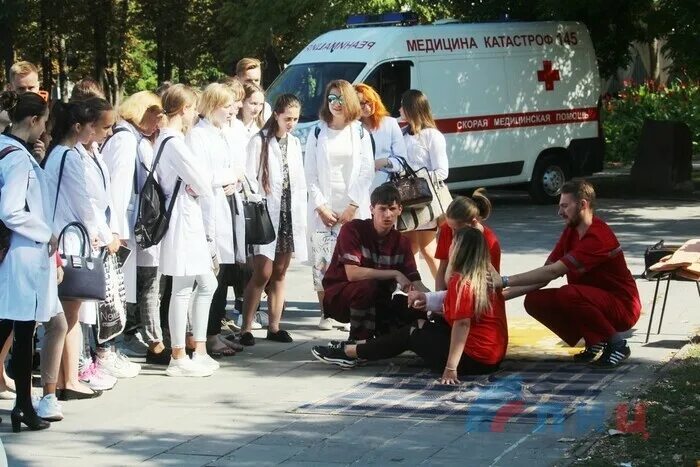 Больница катастроф. Центр медицины катастроф луганск. медицина катастроф больница. луганск клиника медицины катастроф. центр медицины катастроф луганск сотрудники.