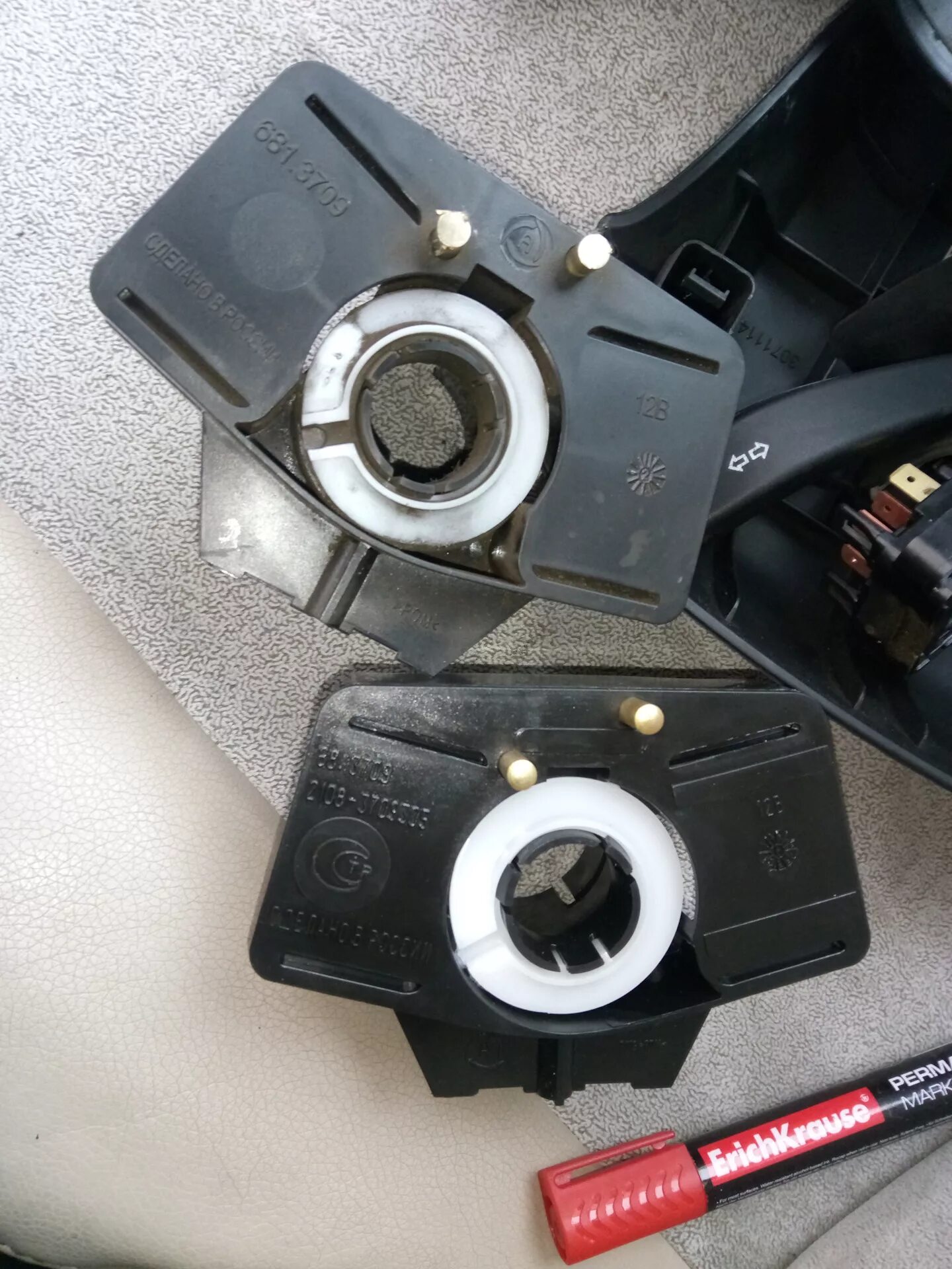 Соединитель подрулевых переключателей ваз 2108, 2110. Соединитель подрулевого переключателя. Соединитель подрулевого переключателя. Улитка мультируля веста. Соединитель переключателей подрулевых 2108.