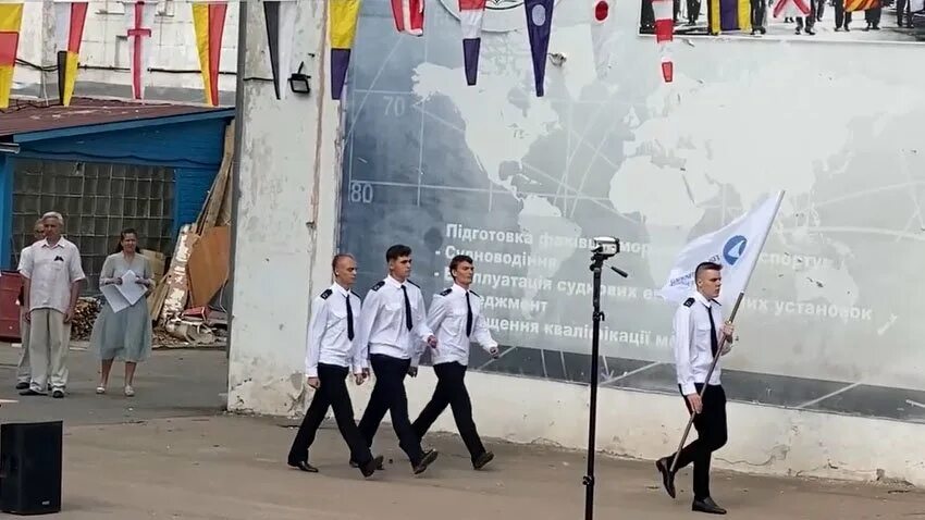 Мариупольское морское училище. Питер нахимовское военно морское училище. Морское училище в мариуполе. Нахимовское училище в мариуполе. Нахимовское училище спб.