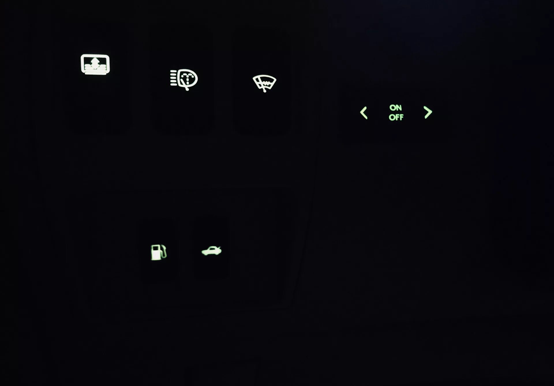 Почему не включается подсветка. Nokia 9300 подсветка кнопок. Лексус is 200 лампочка подсветки кнопках. Подсветка кнопок BRP. Подсветка кнопок в варочной панели.
