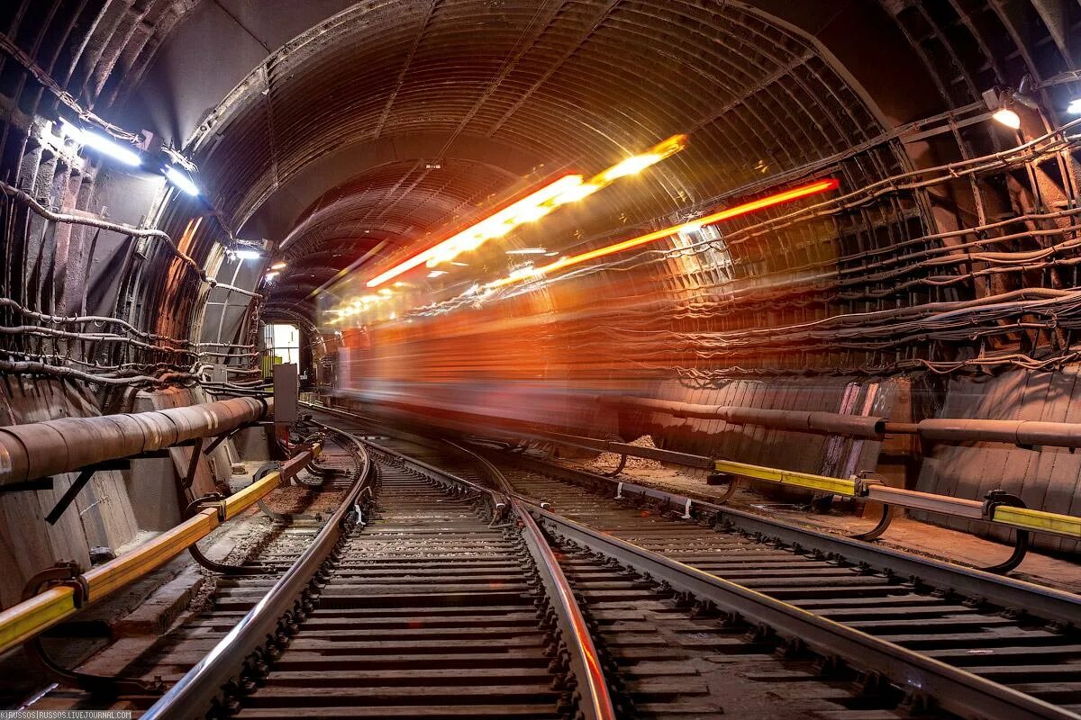 Метро спей. Тоннель Московского метро. Тоннель метро с4д. Тоннели мосметро. Метрострой мотовоз.