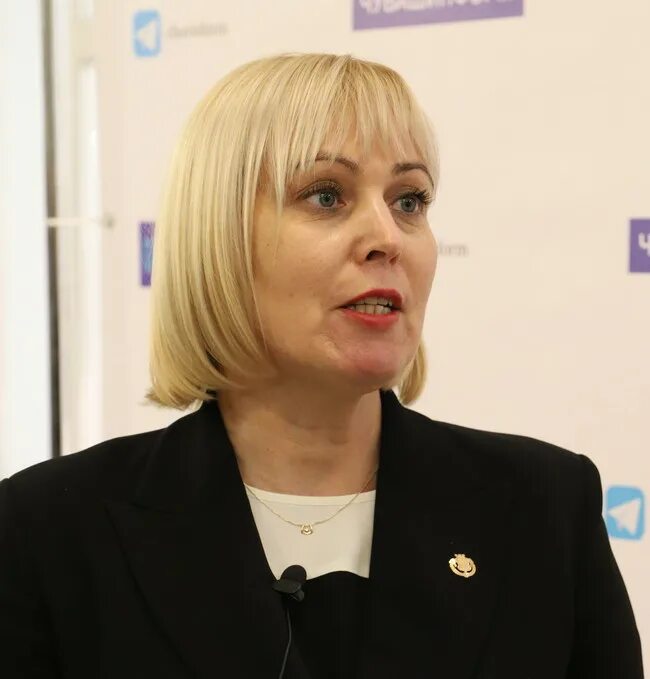 каликова минкультуры чувашии. министр культуры чувашской республики. пресс секретарь главы чувашии каликова. министр культуры чувашской республики. фотографию пресс секретаря чувашии.