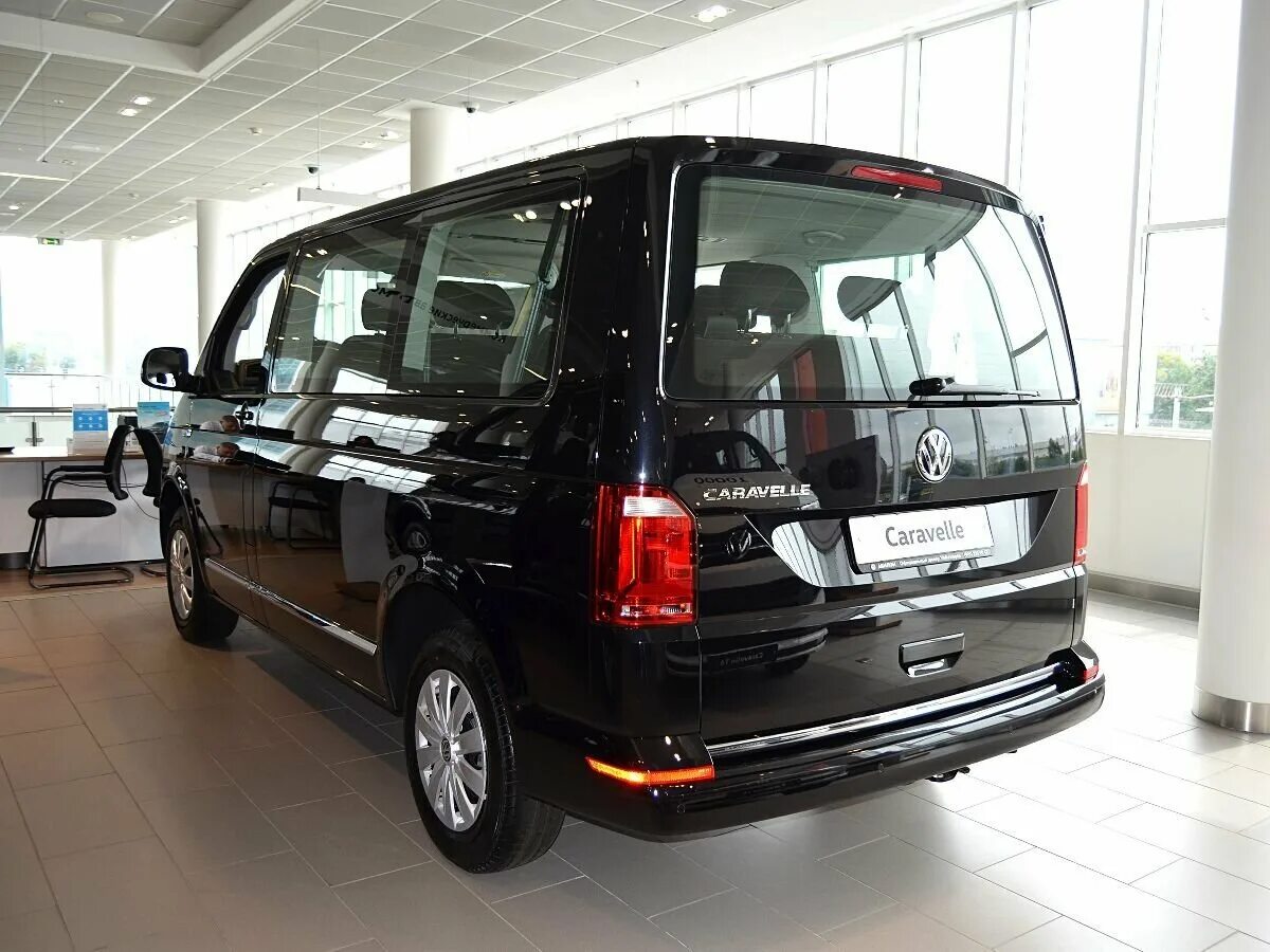 Каравелла фольксваген 102. Volkswagen caravelle черный. каравелла микроавтобус черный. volkswagen caravelle рестайлинг 2019.