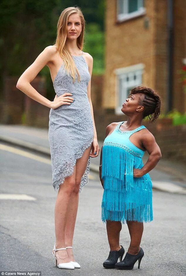 Высокие девушки видео. Tall women Марвадин Андерсон. Высокие женщины и лилипуты. Лилипут с высокой девушкой. Низкорослый и высокая.