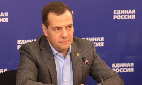 Глава партии. Председатель партии единая россия. лидер партии единая россия. единая россия лидер партии 2001. председатель партии единая россия с 2012.