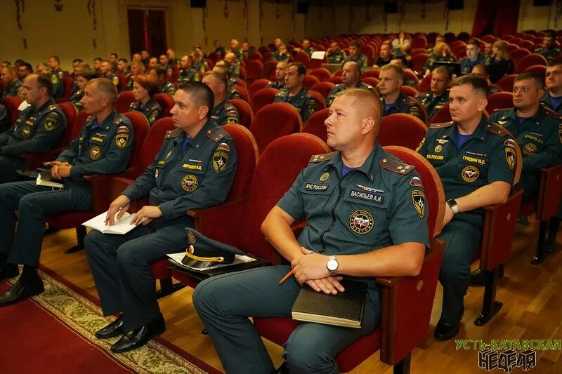 Главное управление мчс по челябинской. Мчс челябинск. гу мчс по челябинской области фото. александр смирнов челябинск мчс. гу мчс по челябинской области официальный сайт.