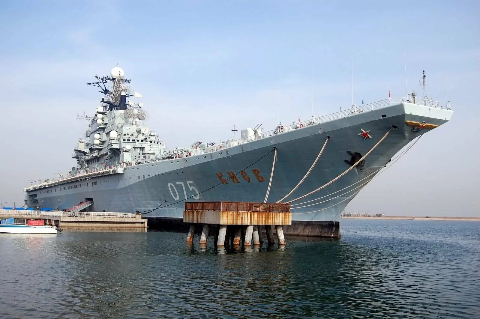 Российские корабли фото. Боевые корабли вмф россии. новый крейсер вмф рф. русский военный корабль. современные русские корабли.