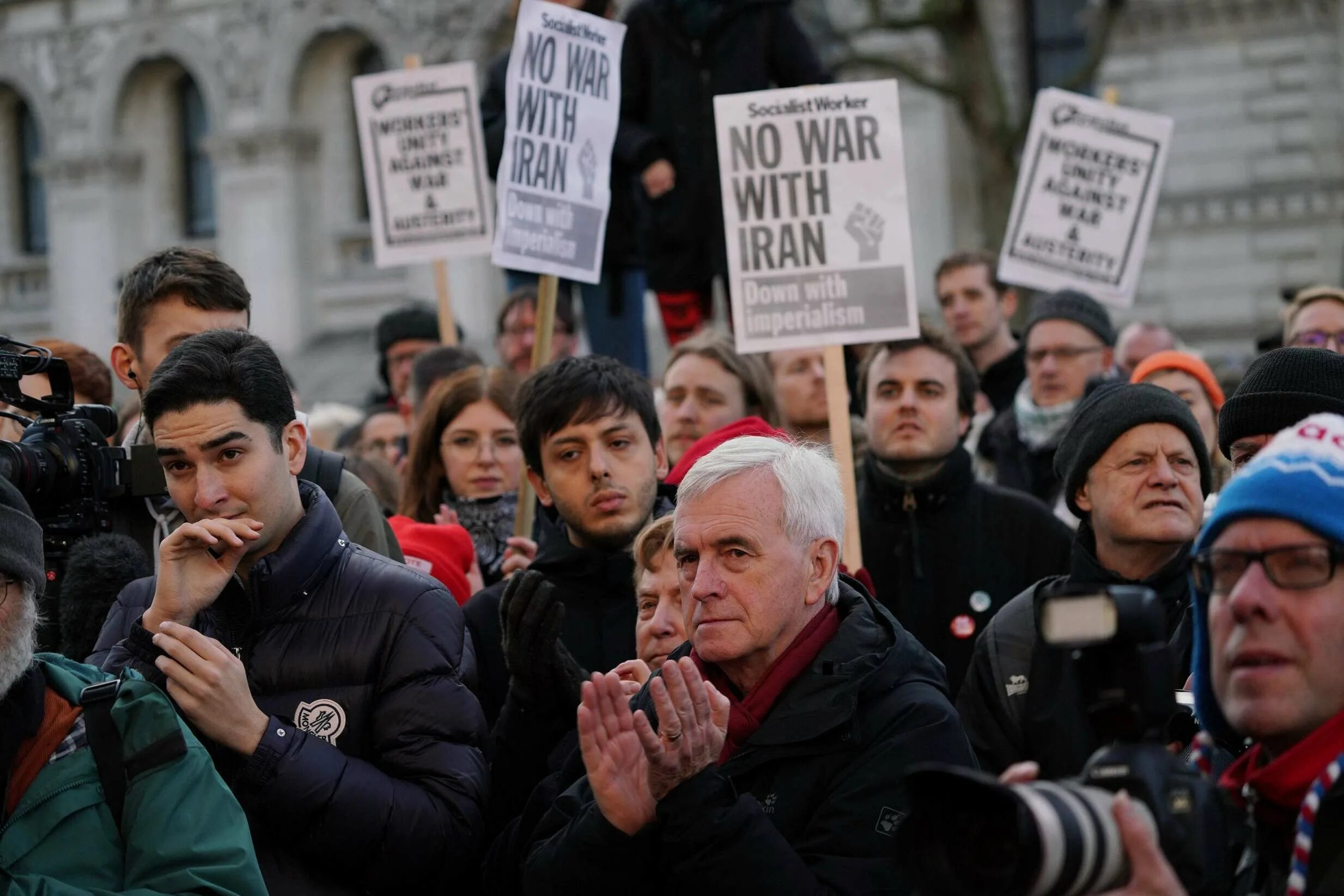 Партия против войны. Митинг. Антивоенные митинги в США. Митинги в Иране. Митинг против войны в Иране.