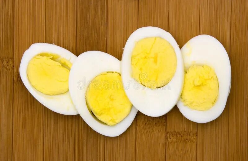 Вкрутую. Яйца вкрутую. Варёные яйца в мешочек. Вареные яйца. Вареный рис с яйцом.