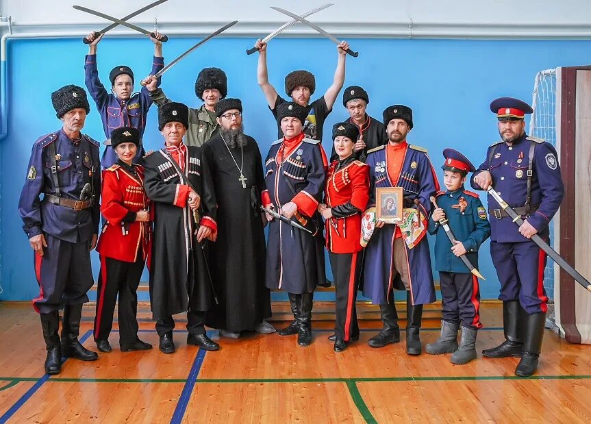 казачий хутор серпухов. казачий хутор база отдыха. казачий хутор гостиница под ростовом. казачий хутор серпухов. галисийцы народ в испании.