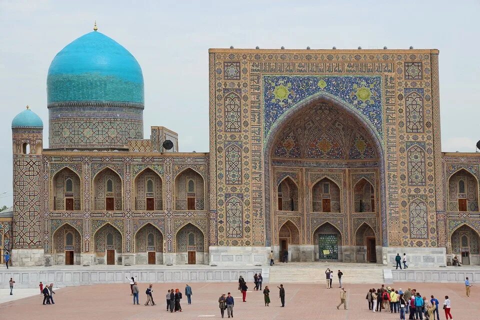 Медресе регистан самарканд. Мадраса шердор самарканд. Самарканд медресе. Медресе шердор узбекистан. Медресе шердор самарканд.