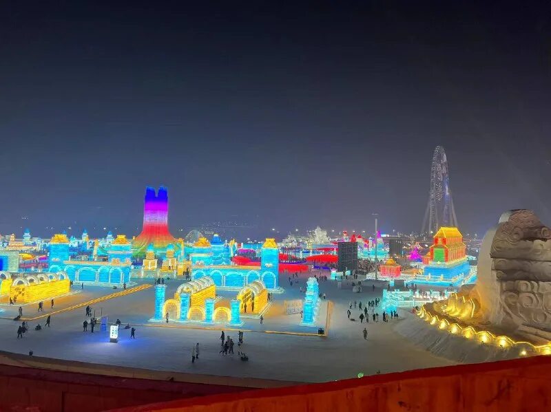 харбин фестиваль льда и снега 2023. фестиваль ледяных скульптур в харбине 2023 года. харбинский фестиваль ледяных скульптур. харбинский ледовый городок. харбин ледяной город 2022.