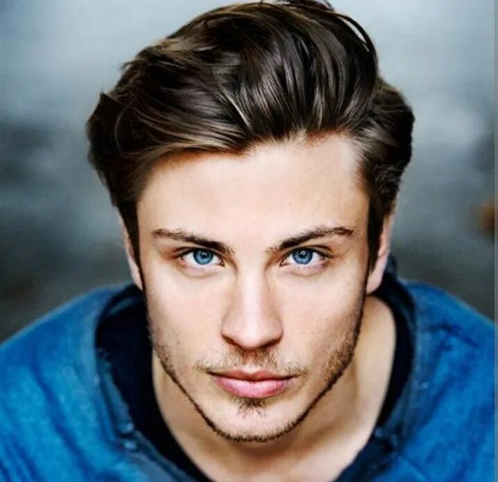 The actors come to town. Яник Шуман. Актер Янник Шуманн. Янник Шуманн Киндер. Янник Шуманн фото.