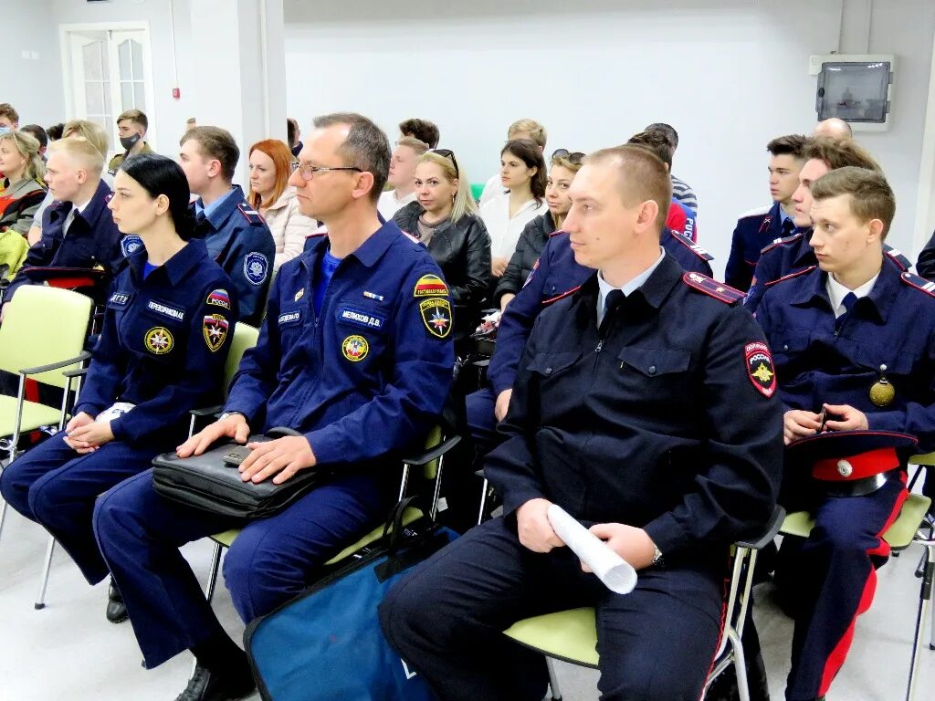 Дружинники в 2022 году фото. Городской учебный центр фото. Добровольно Молодежная дружина. Учебный центр волгодонск