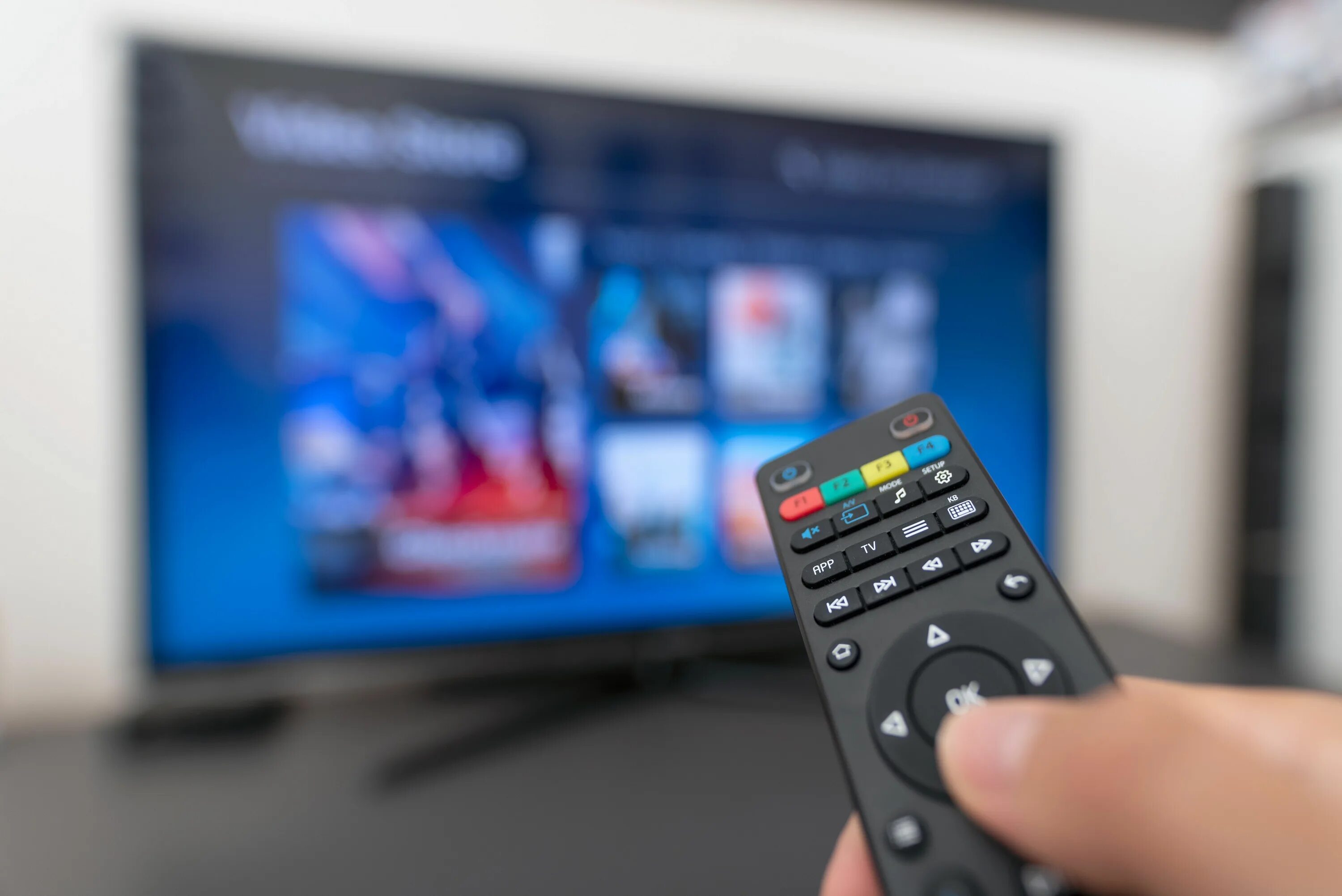 Телевизор для конференций с камерой. Tv video streaming. Контент съемка. Tv video streaming. Потоковое вещание.
