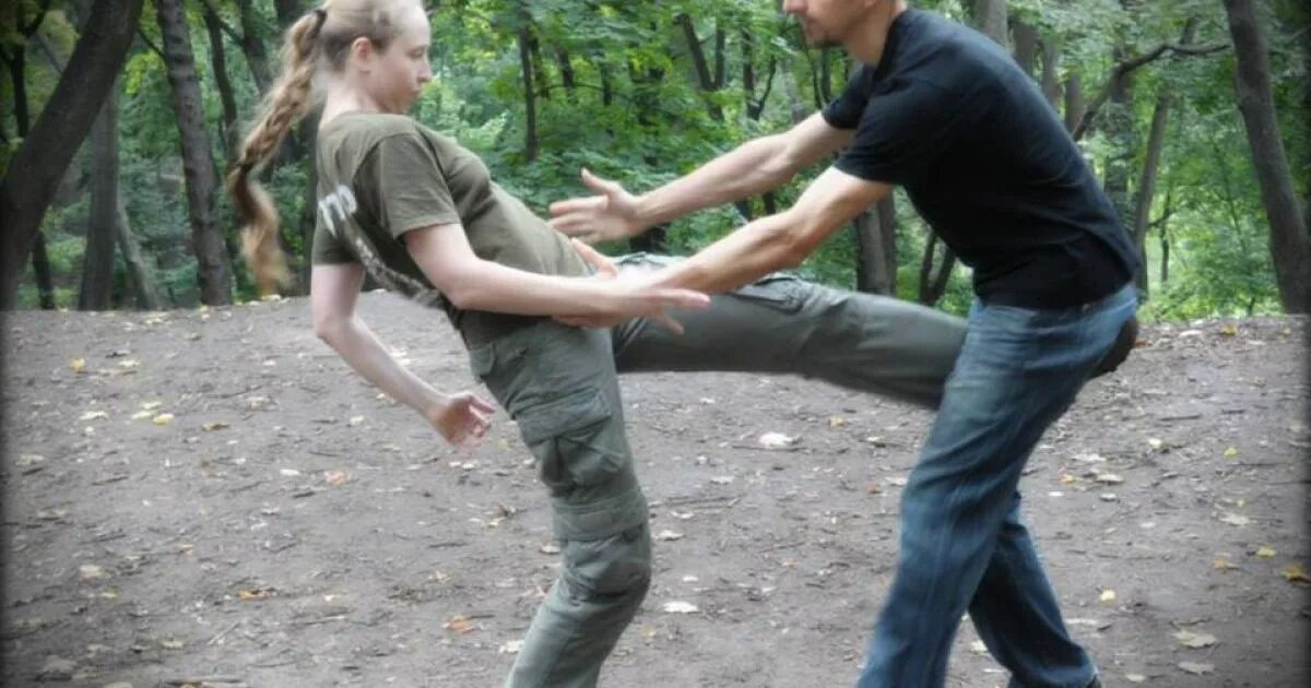 Девочке ударить в ответ
