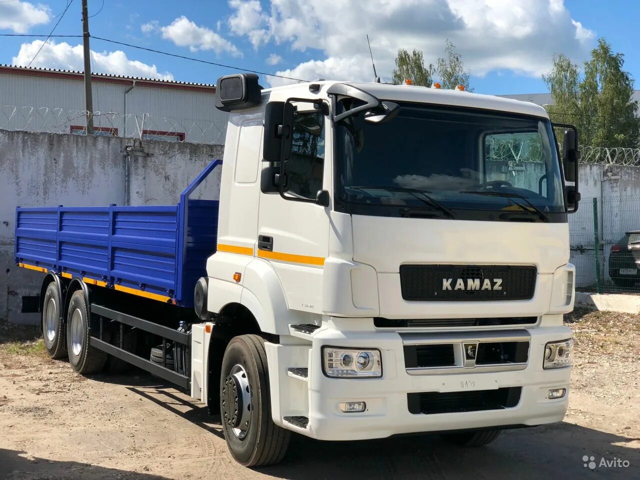 Камаз 65207 зерновоз сельхозник. Камаз 65207 авито. Камаз 653516. Камаз 65207 промтоварный фургон. Камаз 65207 зерновоз.