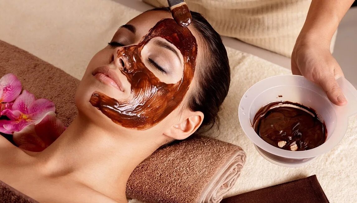 Маска шоколад. Шоколадное обёртывание. Обертывание шоколадом. Шоколадное обертывание для тела. Шоколадная маска для тела.