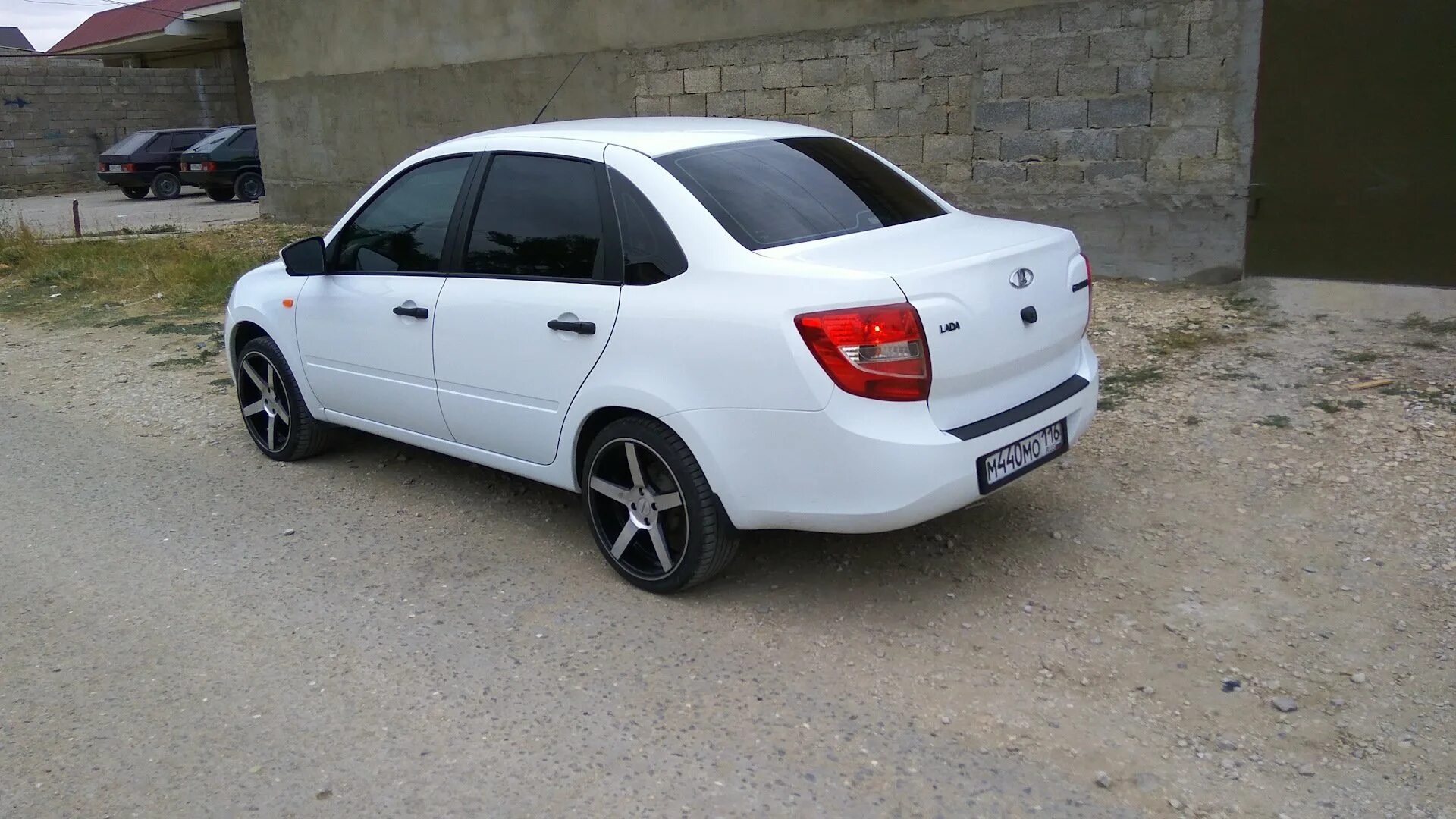 Вертушки r17 гранта. Гранта спорт воссены р 17. R16 воссены гранта. Лада гранта 2 r17. Гранта фл вертушки r16.