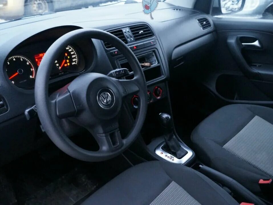 поло 2012 года салон.